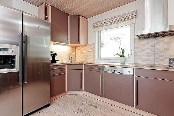 Nisje med plass til 90 cm kjøl/frys. Galleribilde