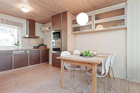 Kjøkkenet ble pusset opp i 2006. Galleribilde