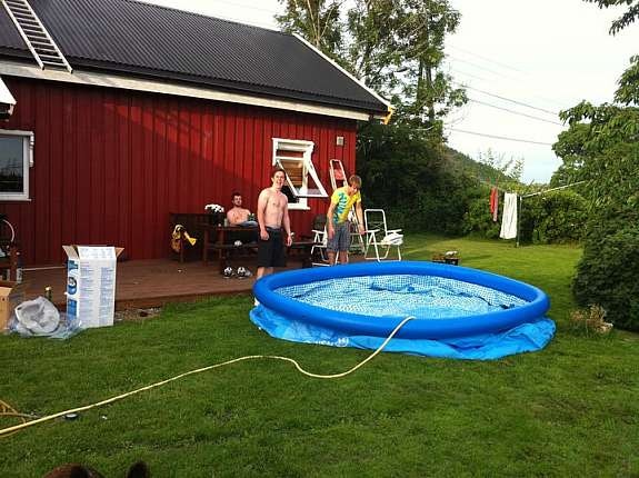 Terasse samt hage. Galleribilde