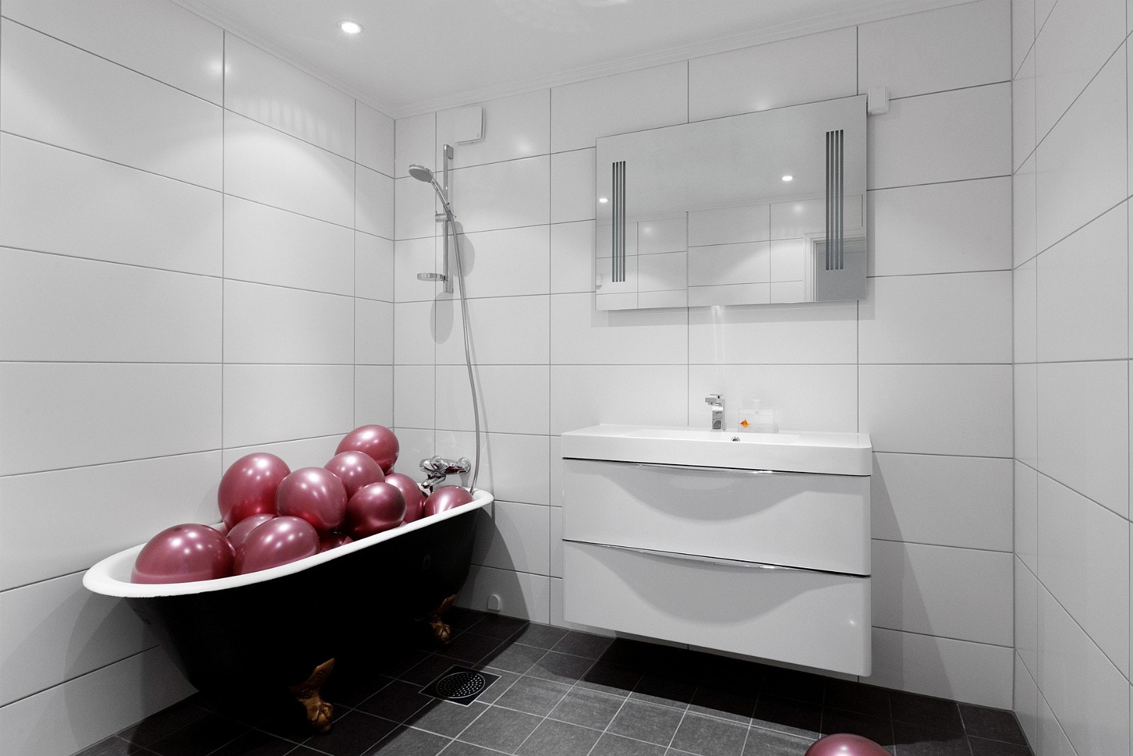 Gulvvarme, downlights. Galleribilde