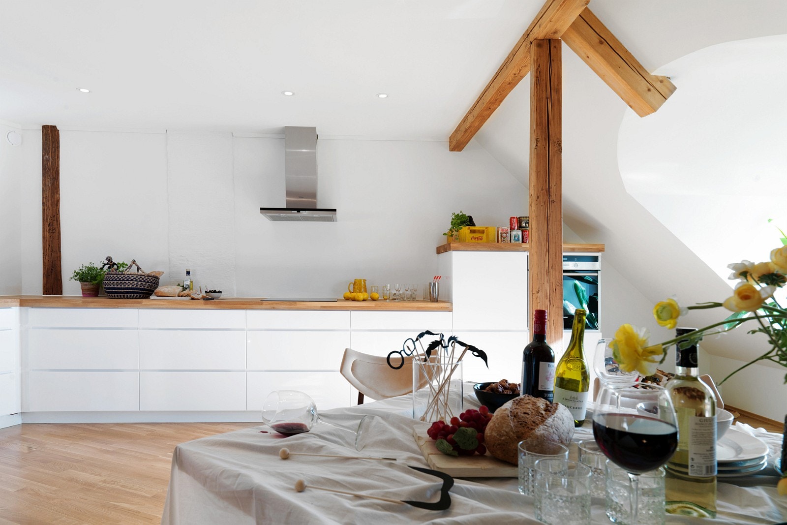 Utsikten fra middagsbordet. Kjøkkenet. Galleribilde