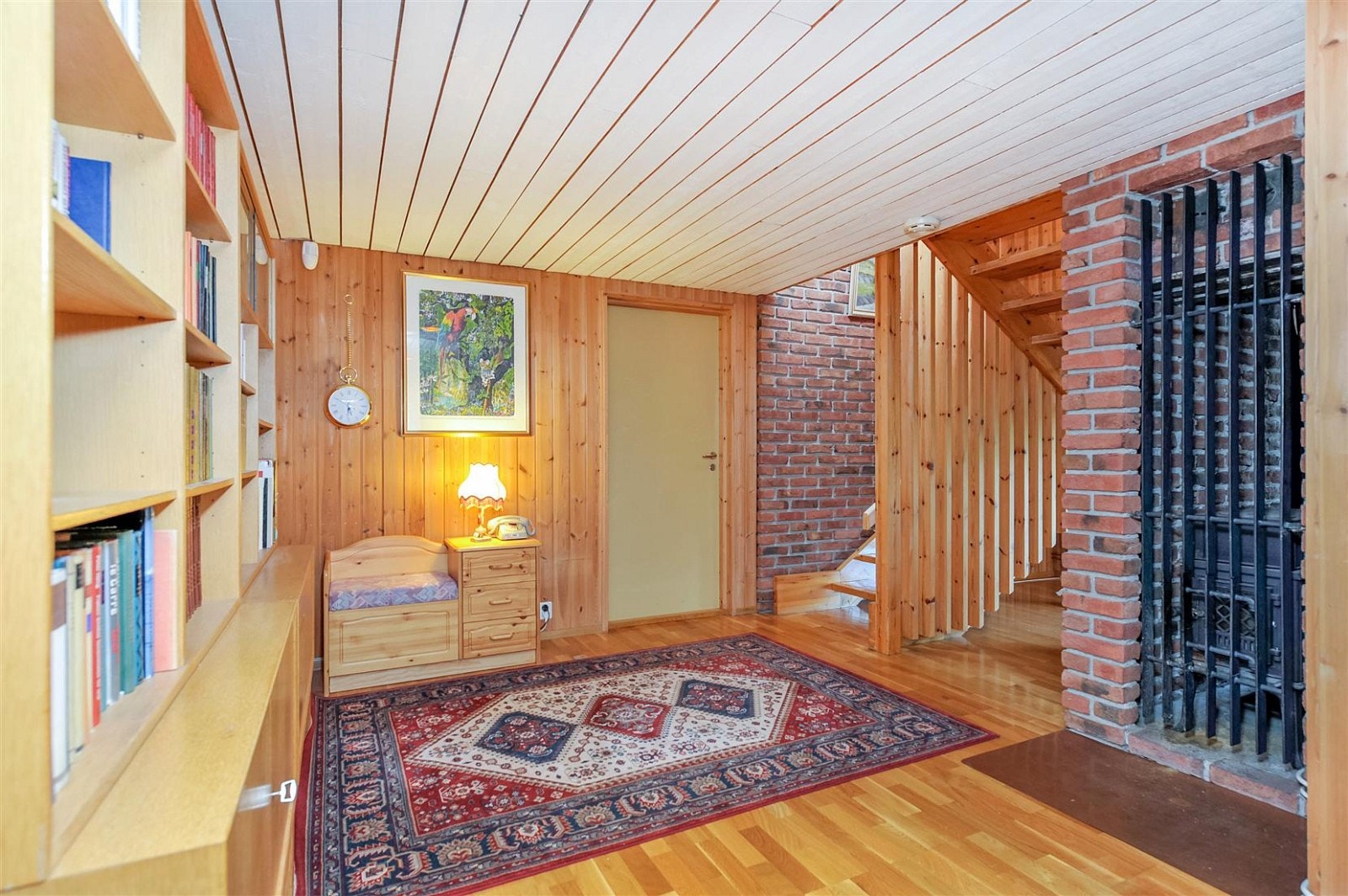 Fra entre, med adkomst til 1. etasje. Galleribilde