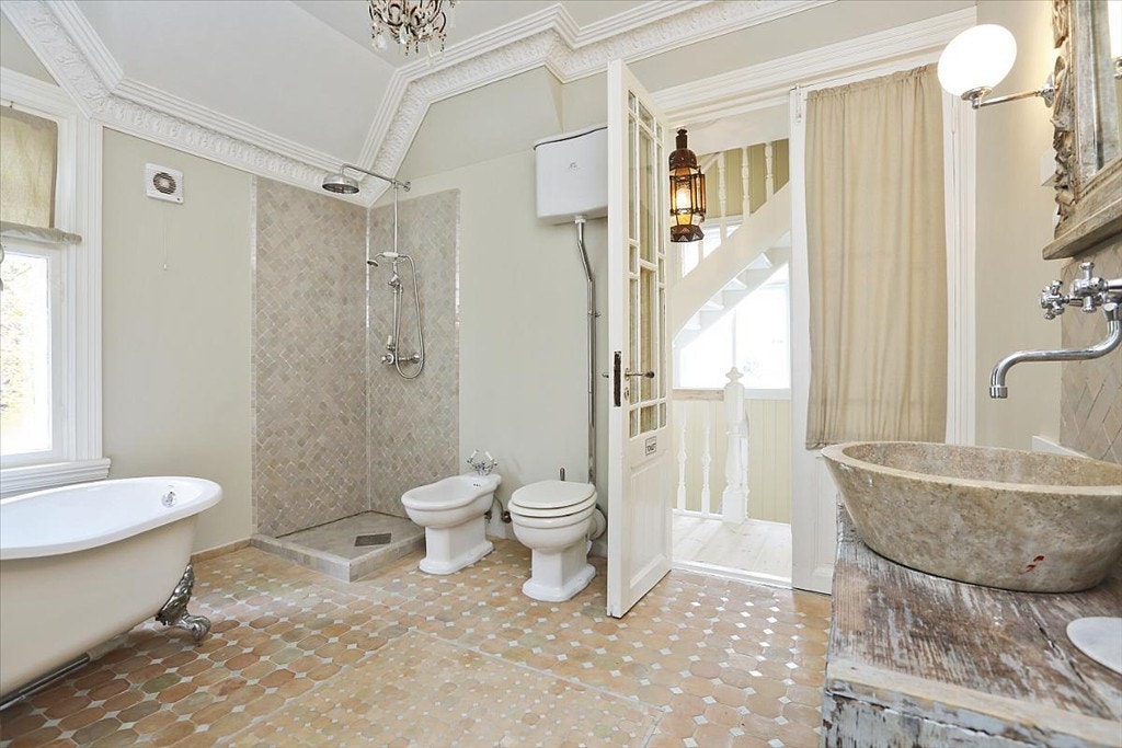 Hovedbad 2. etasje Galleribilde