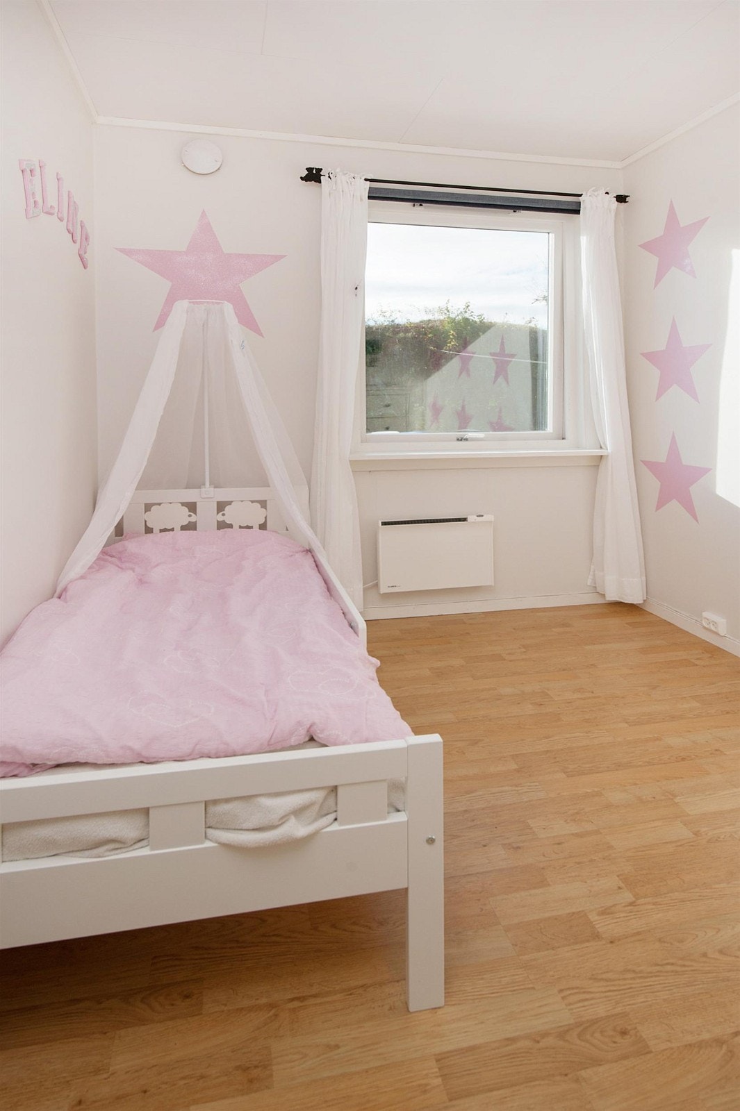 Soverommet mot stuen i 2. etasje. Galleribilde