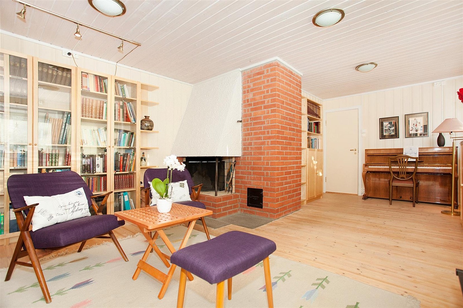 Stue i sokkeletasje Galleribilde