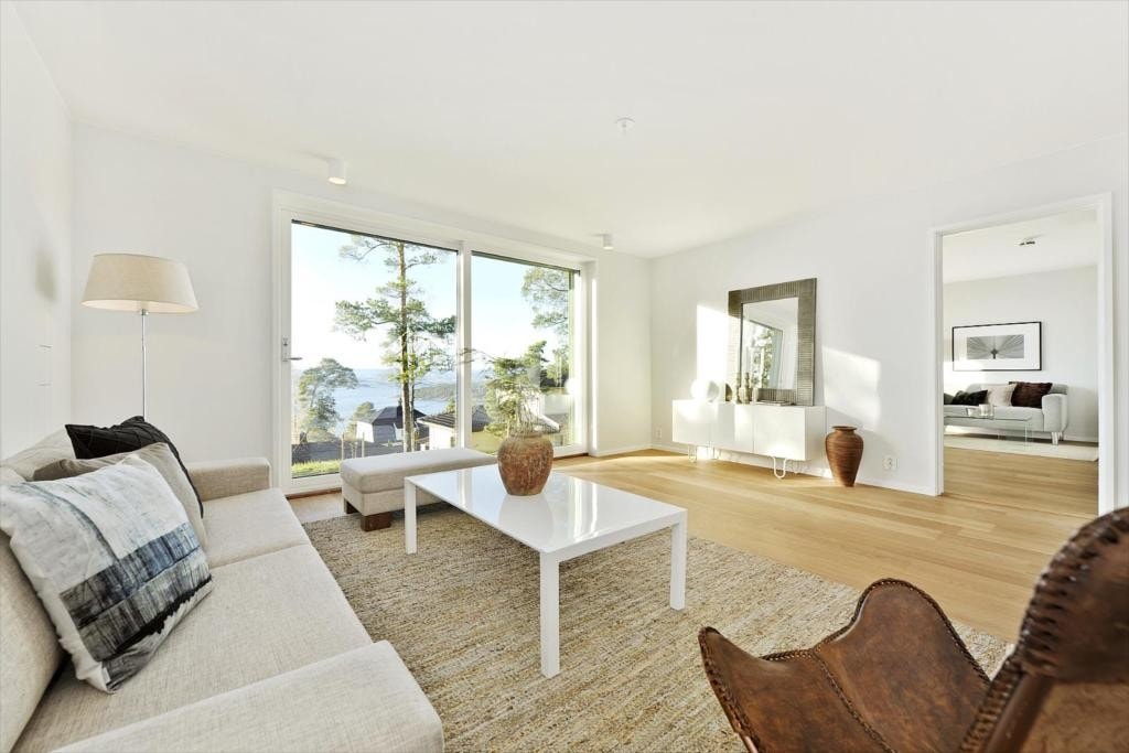 Stue underetasje - Hjemmekino - Treningsrom Galleribilde