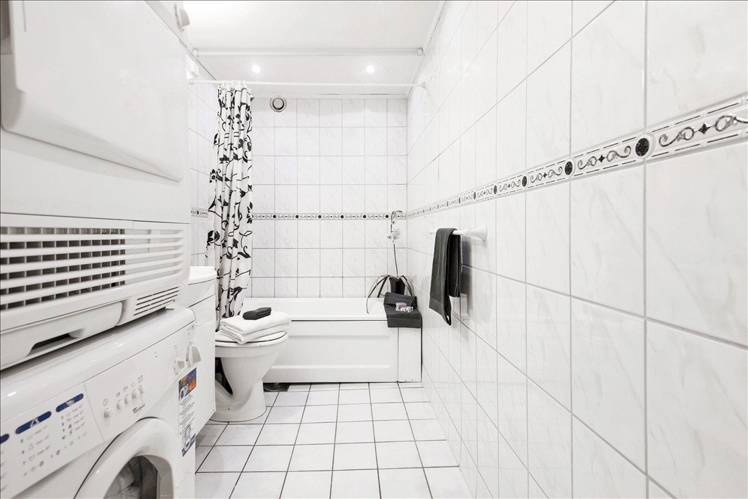 Flislagt bad Galleribilde