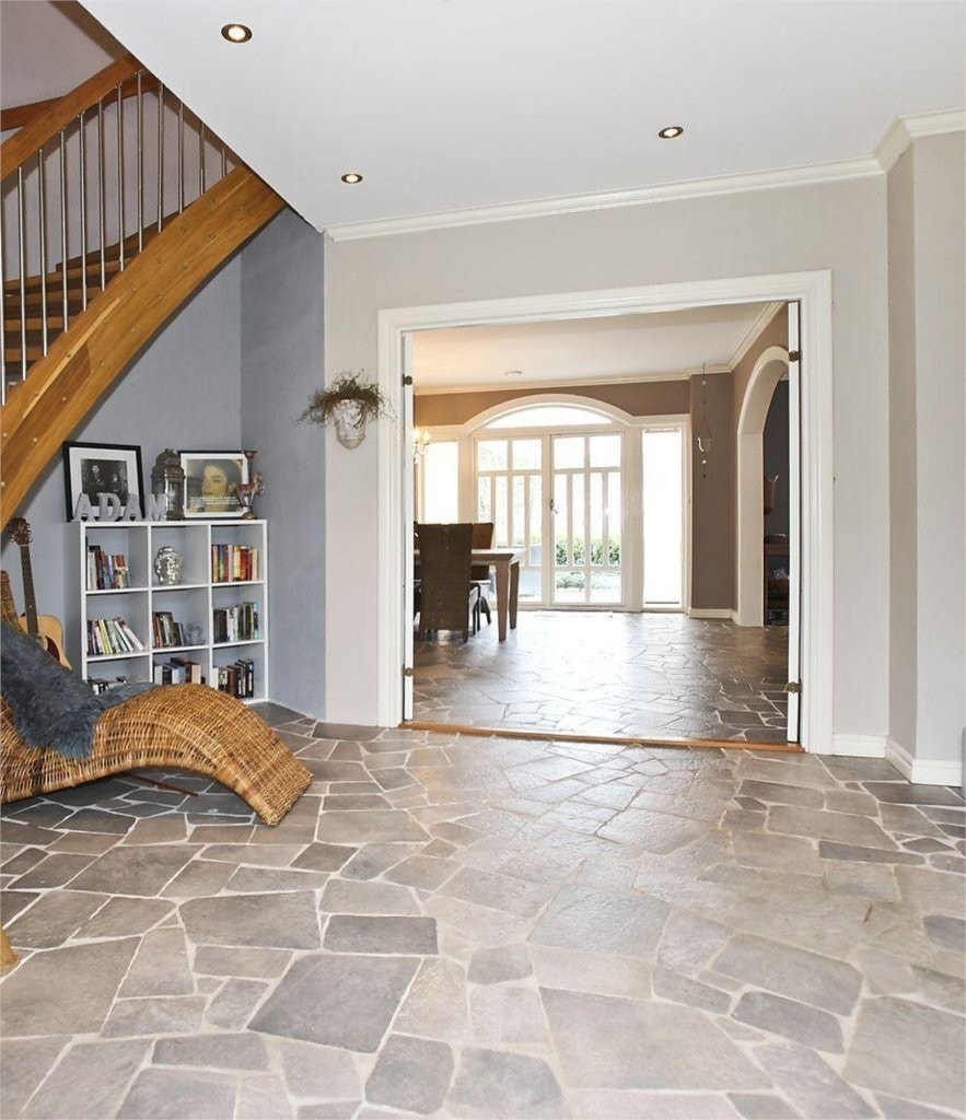 Fra del av hall, 1. etasje Galleribilde