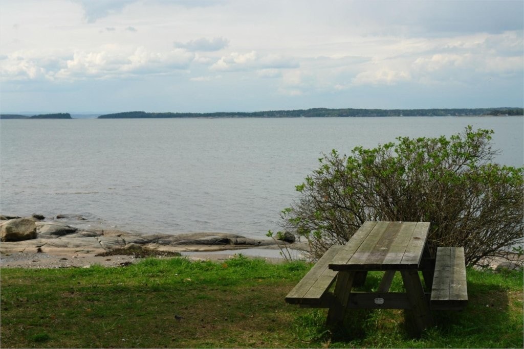 Fra del av strandområdet 150 meter fra boligen Galleribilde