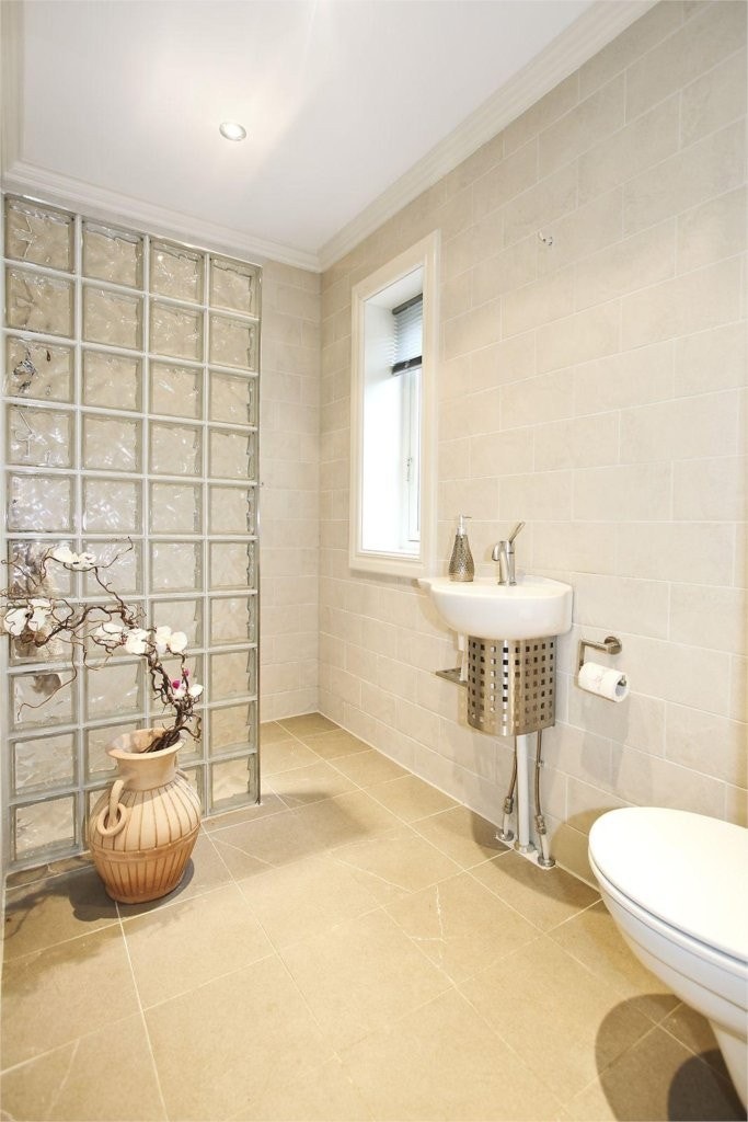 Bad, 1. etasje Galleribilde