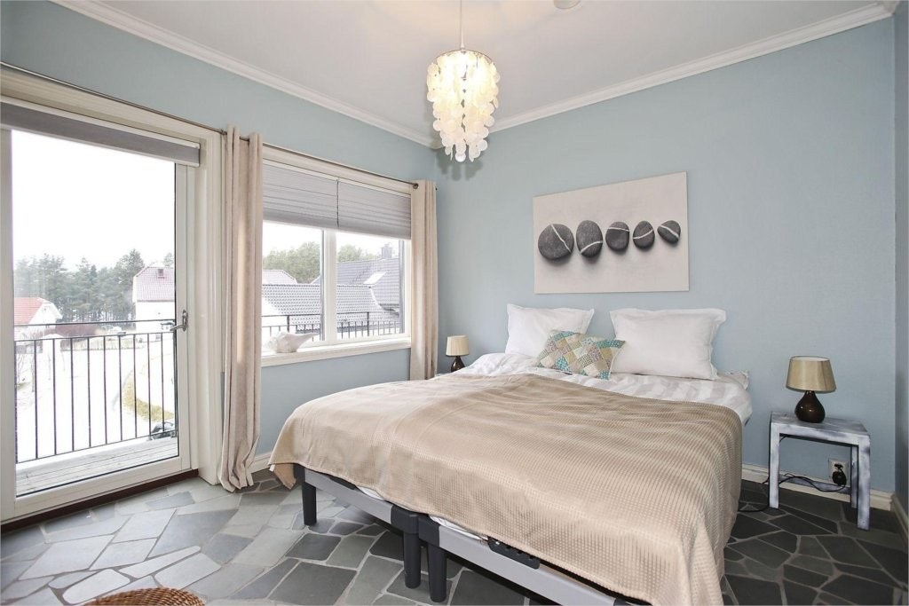 Bad med vindeltrapp til takterrasse, 2. etasje Galleribilde