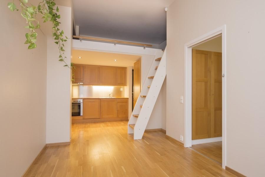 Stuen sett mot kjøkkenet Galleribilde