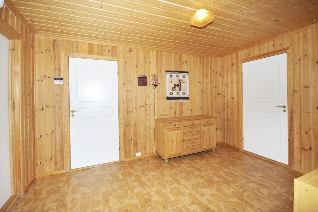 Soverom/kjellerstue Galleribilde