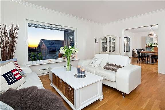 Stue mot spisestue Galleribilde