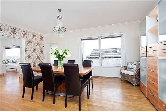 Spisestue mot terrasse Galleribilde