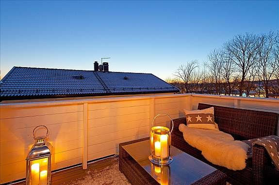 Balkong med utgang fra spisestue Galleribilde