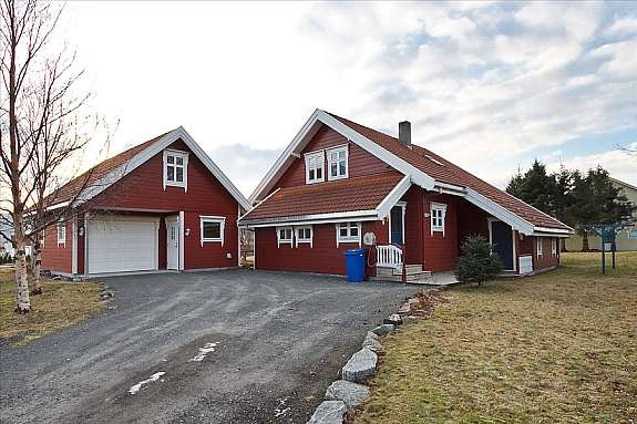 Innkøyring og parkering Galleribilde