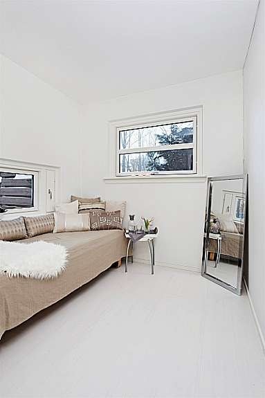 Disponibelt rom innredet som gjesterom Galleribilde