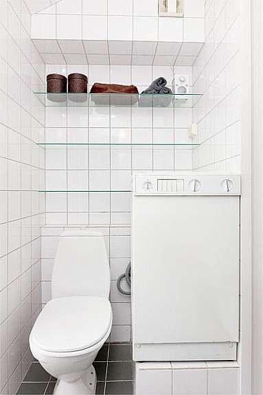 Flislagt bad/WC. Opplegg for vaskemaskin. Galleribilde