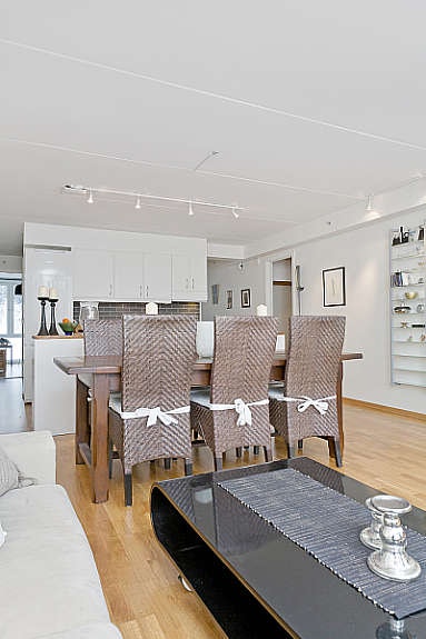 God plass for spisebord Galleribilde