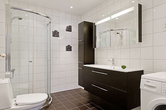 Helfliset baderom oppusset i 2009 Galleribilde