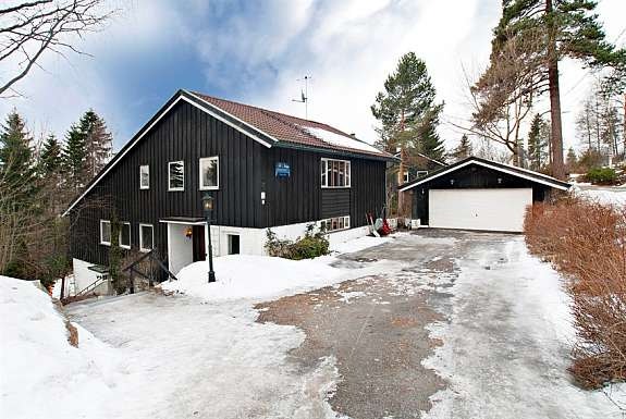 Fasade mot gårdsplass Galleribilde