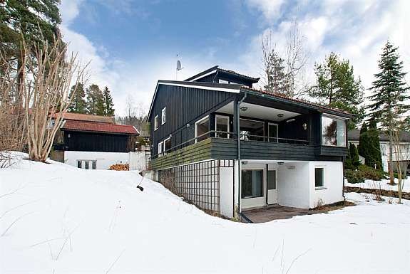 Fasade fra hage Galleribilde