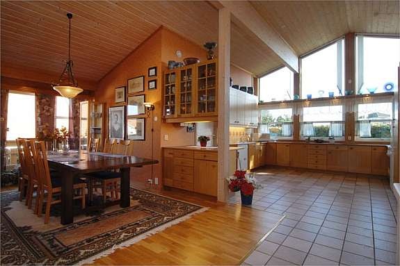 Spisestue/kjøkken Galleribilde