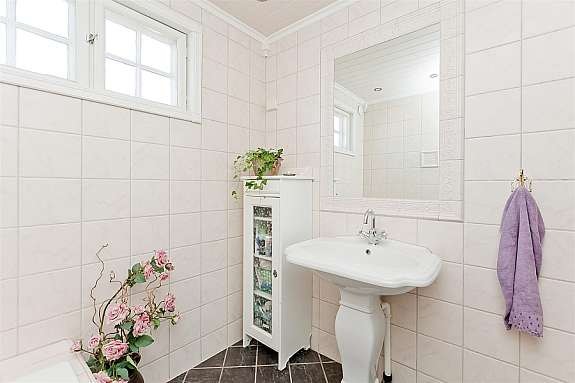 Bad med søylevask. Galleribilde