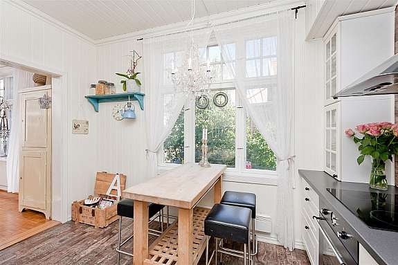 Sjarmerende kjøkken. Galleribilde