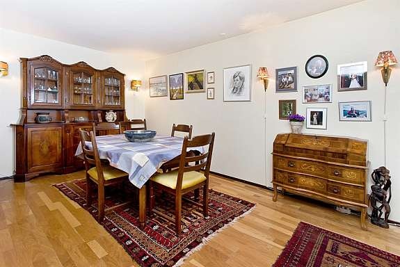 Soverom/spisestue Galleribilde