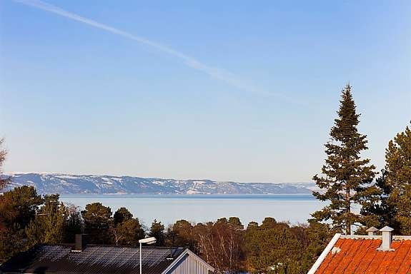 Utsikten fra den store takterrassen - Solrikt Galleribilde