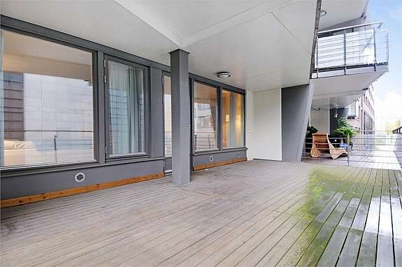 Det er også direkte adkomst til terrassen via felles baktrapp. Galleribilde