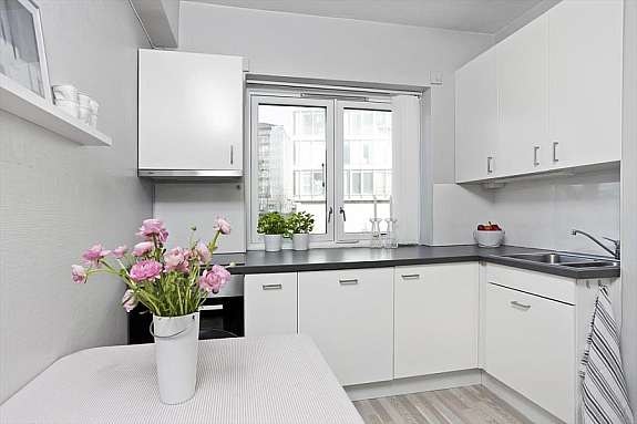 Lekkert moderne kjøkken fra 2011. Galleribilde