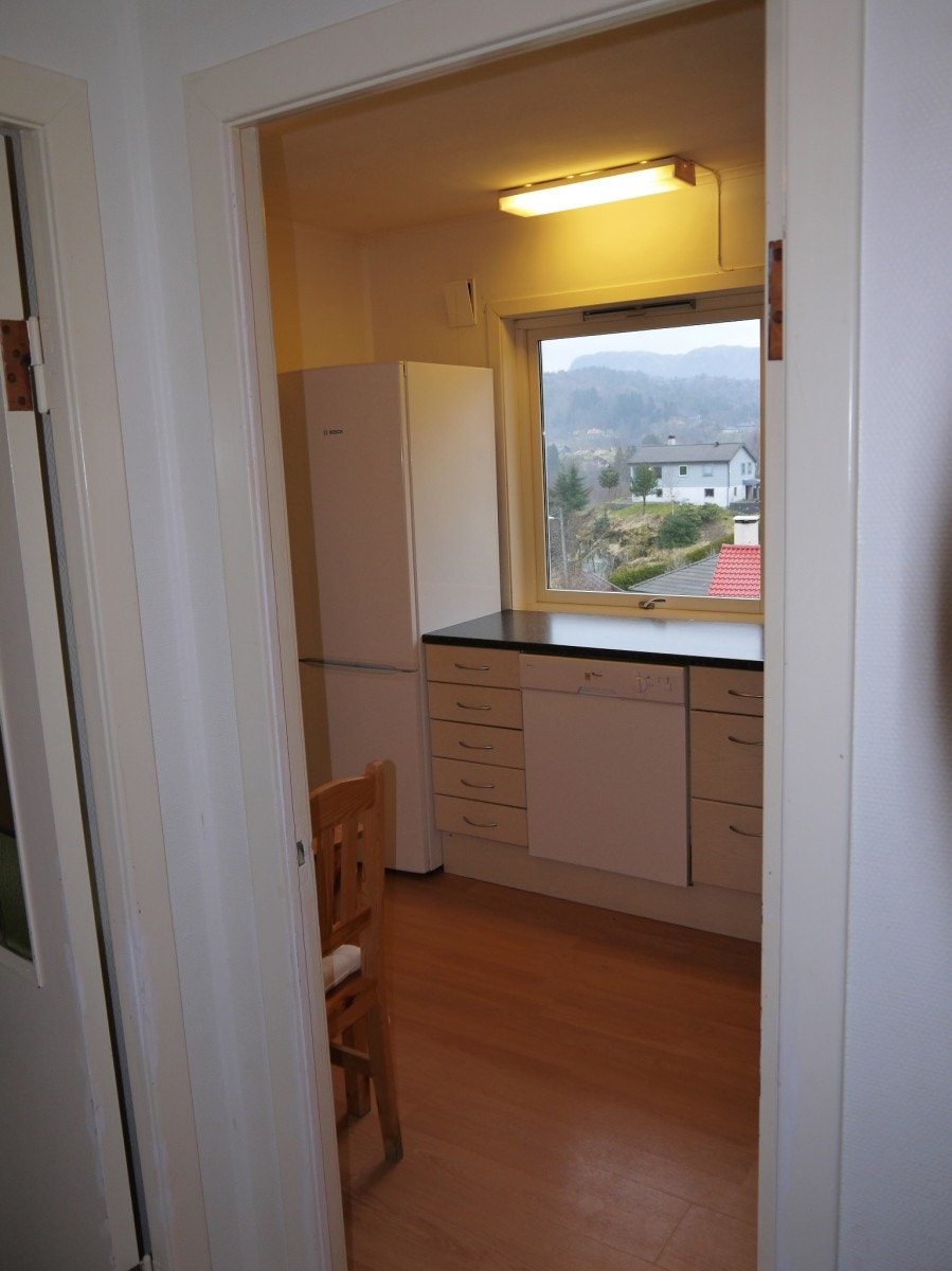 Kjøkken vist fra gang 2.etg Galleribilde