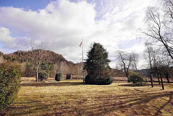 Flott hage på eiendommen. Galleribilde