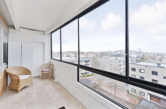 Innglasset balkong Galleribilde