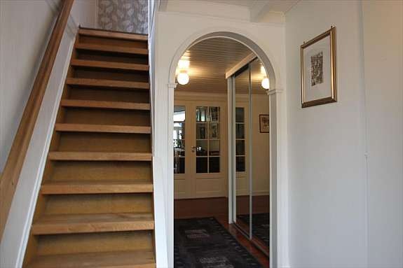 Trappeoppgang til loftstue Galleribilde