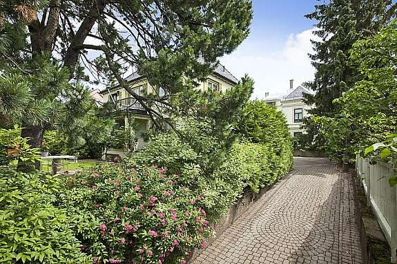 Oppkjørsel Galleribilde