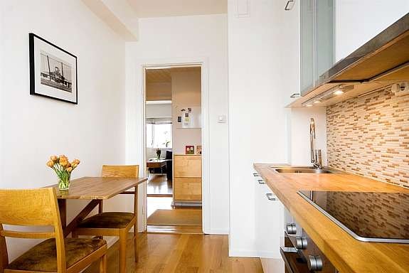 Stilren kjøkkeninnredning Galleribilde