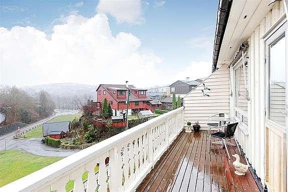 Terrasse med utgang fra stue Galleribilde