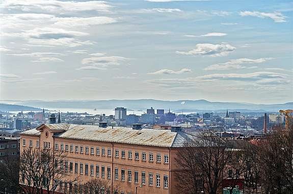 Felles takterrasse over to plan med fantastisk utsikt over Oslo. Galleribilde