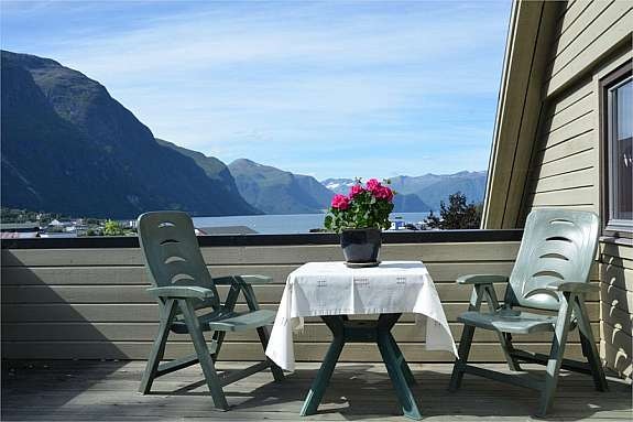 Veranda med flott utsikt Galleribilde