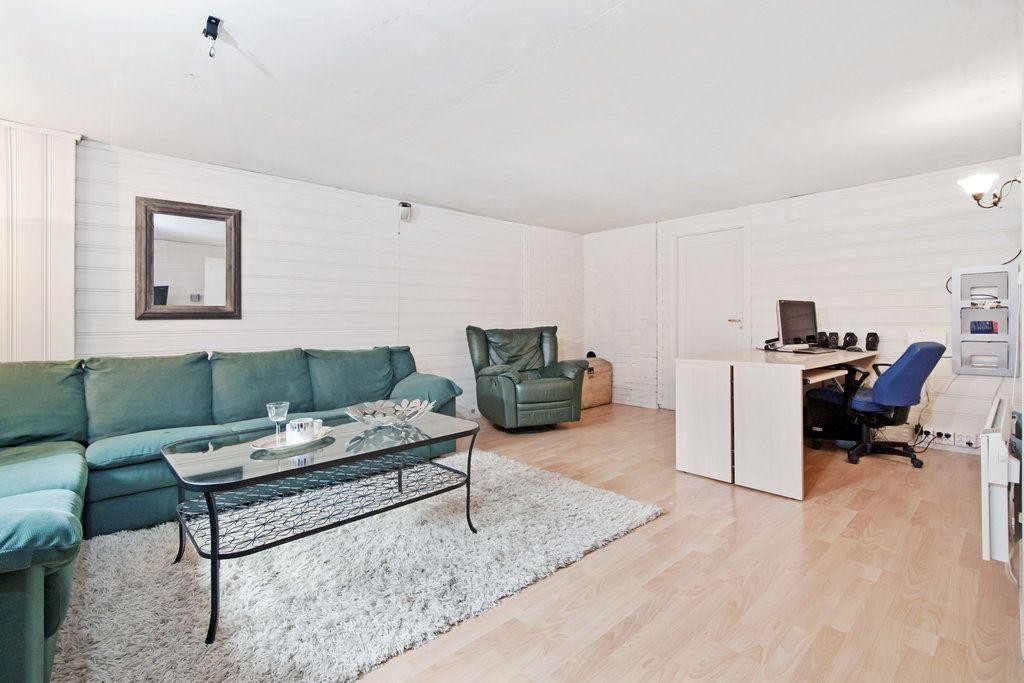 Kjellerstue. Galleribilde