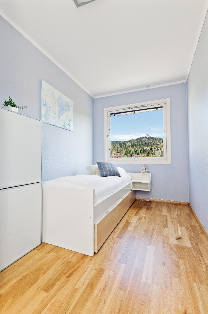 Soverom med garderobe. Galleribilde