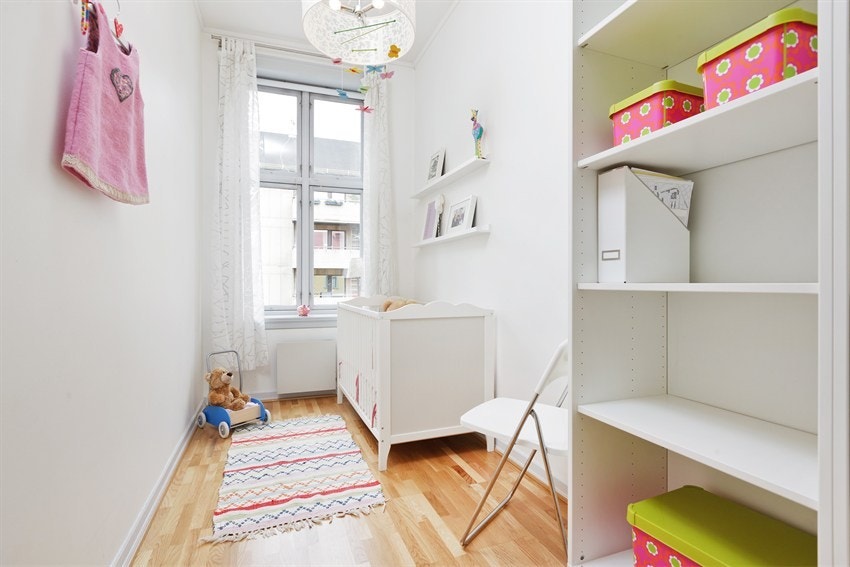 Soverom / kontor med oppbevaringshems Galleribilde