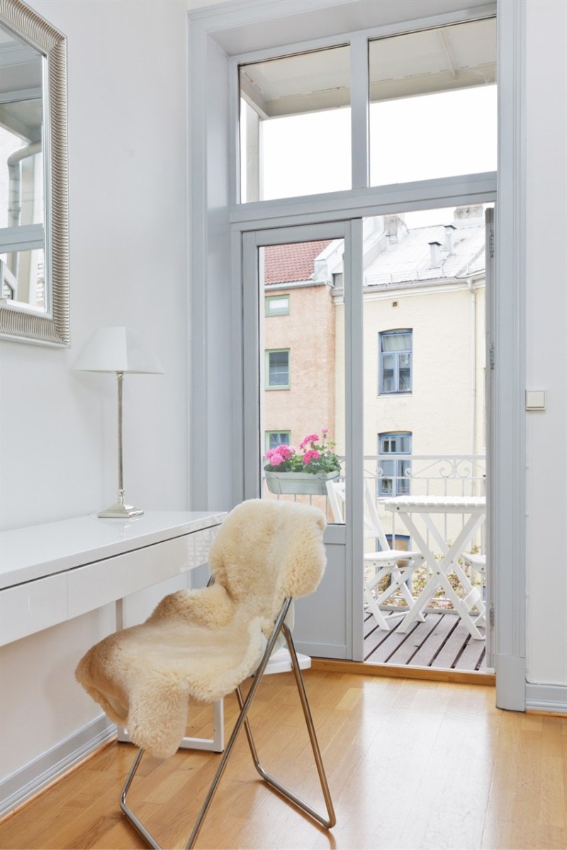 Stue med utgang til deilig balkong Galleribilde