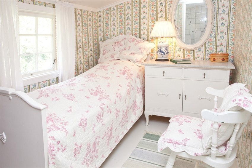 Soverom1 innenfor bad i andre etasje Galleribilde