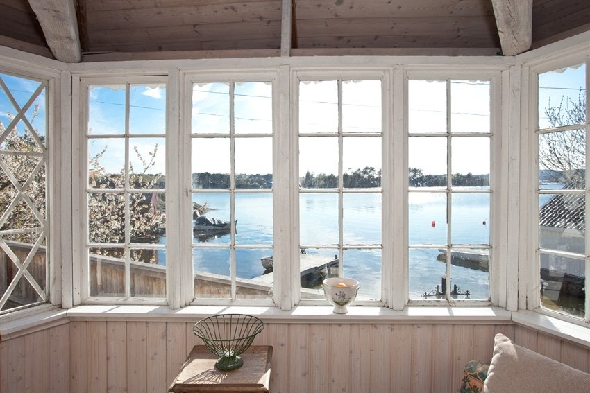 Utsikt ut Lindebøkilen fra lysthus Galleribilde