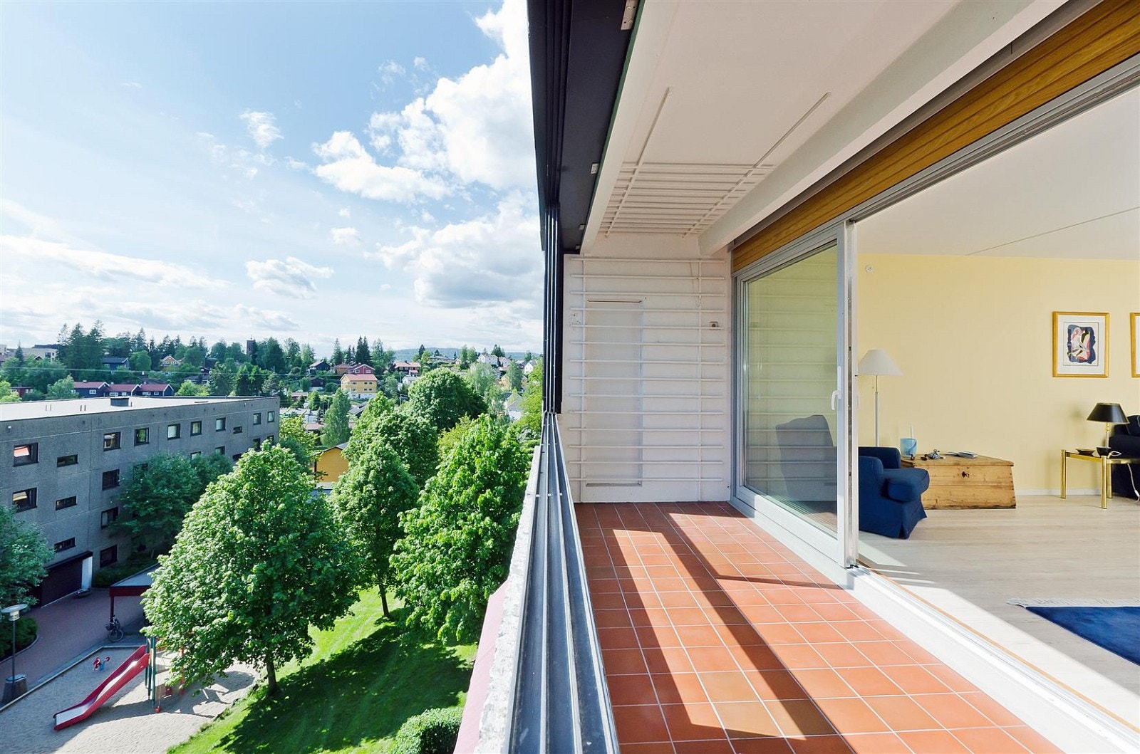 Verandaen med utsikt retning vest. Galleribilde